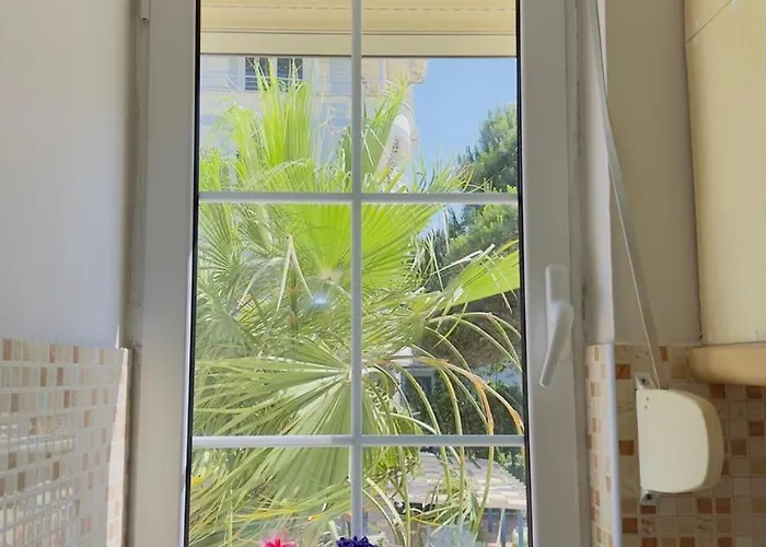 Apartment Fiona's Sea View Golem (Tirana)