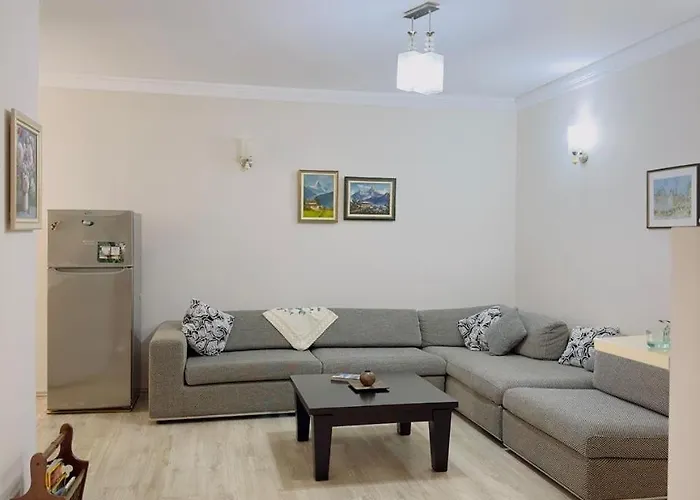 Fiona's Sea View Apartment *