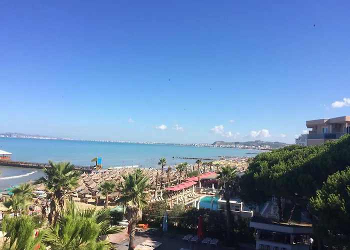 Fiona's Sea View Apartment *