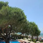 Апартаменты Fiona's Sea View Голем