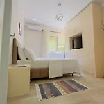 Fiona's Sea View Apartment