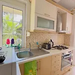 Fiona's Sea View Apartment Golem (Tirana)