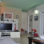 Apartment Fiona's Sea View Golem (Tirana)