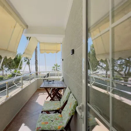 Fiona's Sea View *