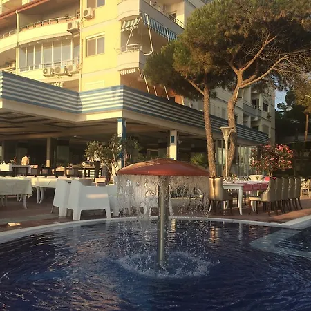 Fiona's Sea View Apartment Golem (Tirana)