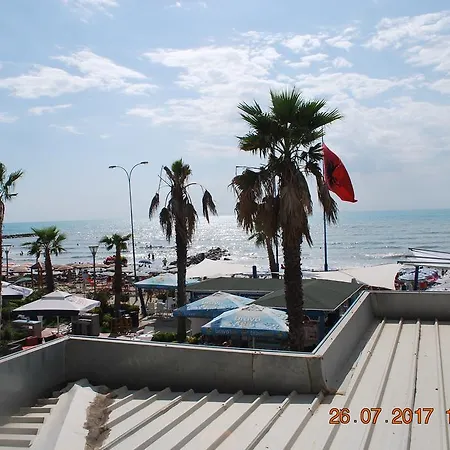 Fiona's Sea View Apartman